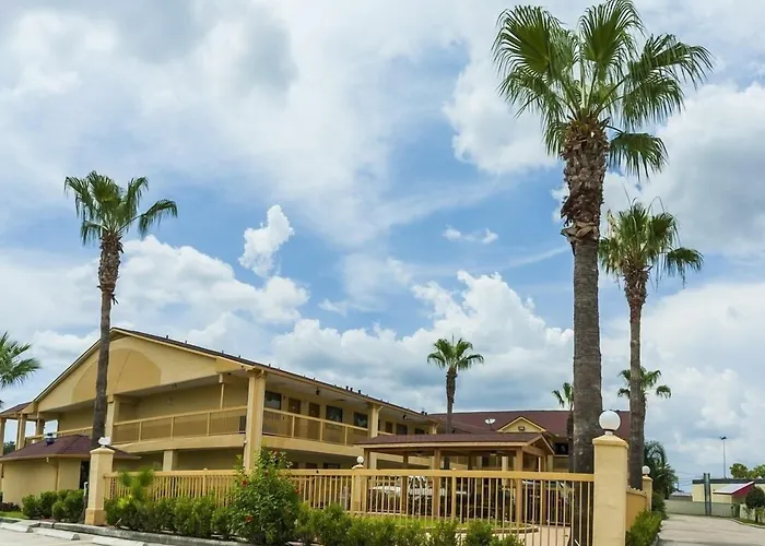 Downtowner Inn And Suites - Houston